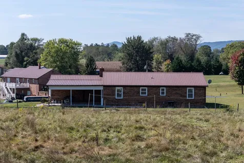 9108 Nazarene Church Road Bridgewater VA 22812