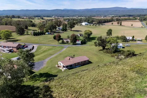 9108 Nazarene Church Road Bridgewater VA 22812