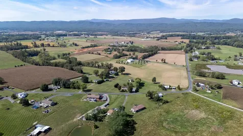 9108 Nazarene Church Road Bridgewater VA 22812