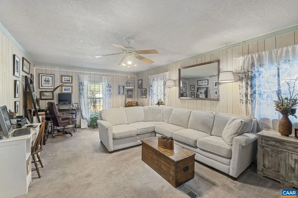 9020 West River Road Palmyra VA 22963