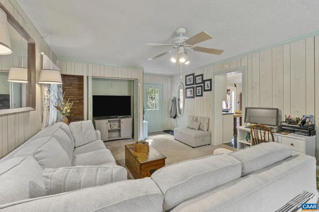 9020 West River Road Palmyra VA 22963