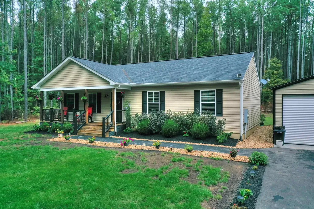 2635 Bumpass Road Beaverdam VA 23015