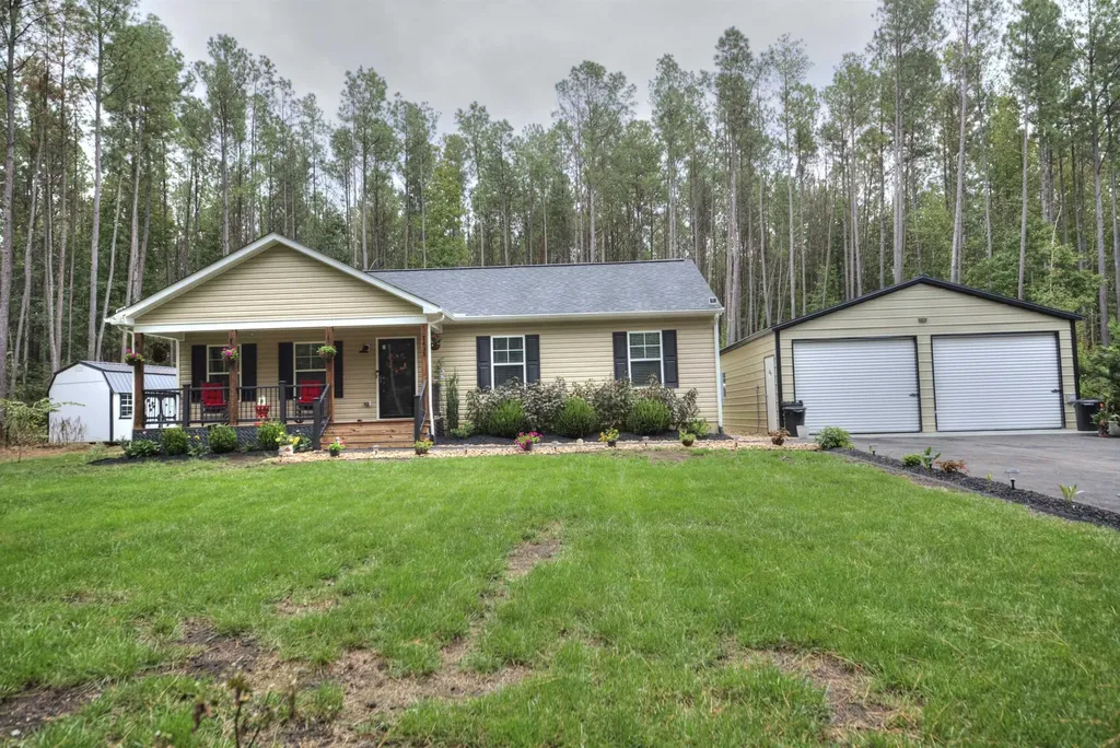 2635 Bumpass Road Beaverdam VA 23015