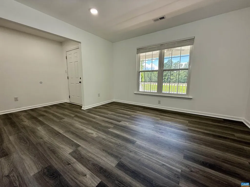 610 Landover Road Troy VA 22974