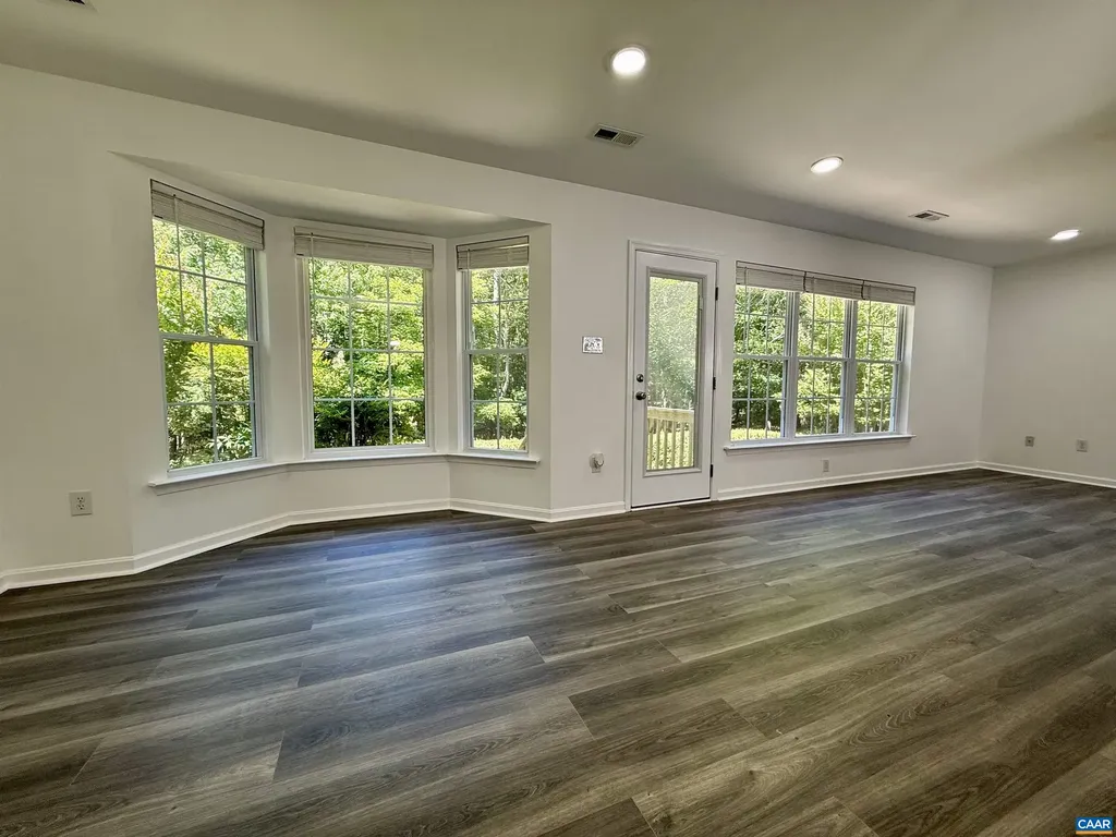 610 Landover Road Troy VA 22974