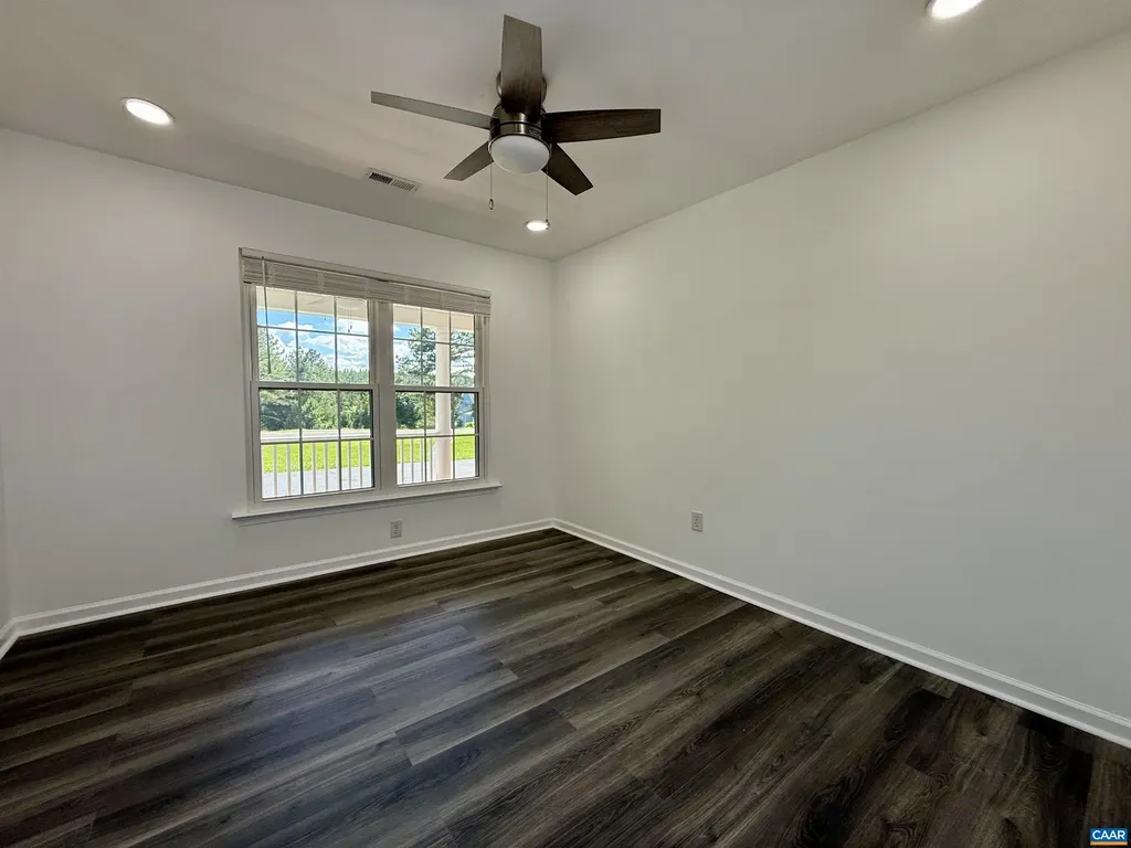 610 Landover Road Troy VA 22974