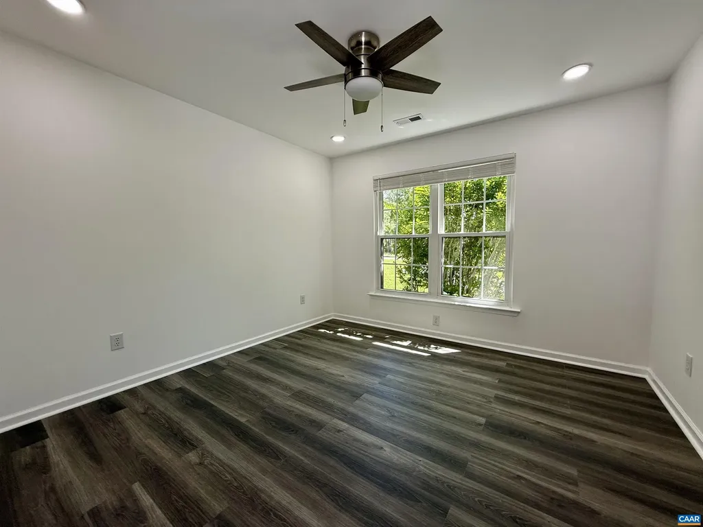 610 Landover Road Troy VA 22974