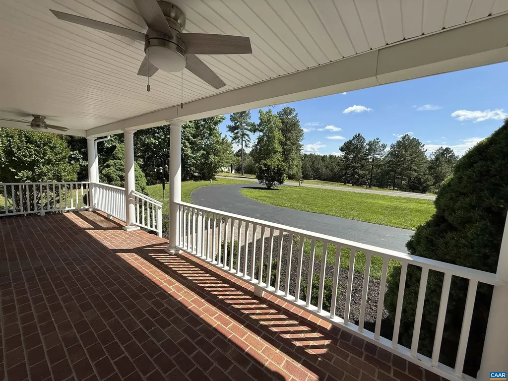 610 Landover Road Troy VA 22974