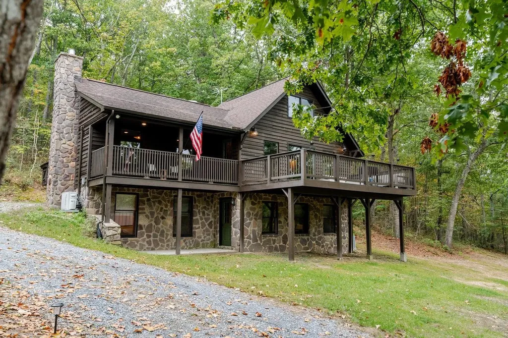 20220 Wooded View Lane Elkton VA 22827