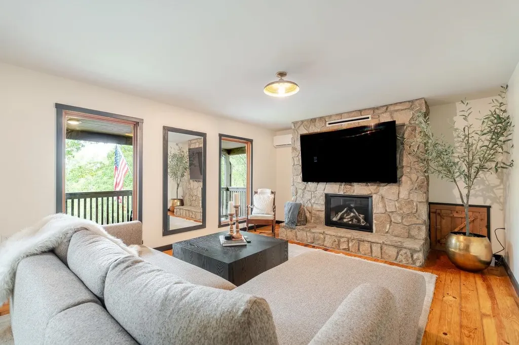 20220 Wooded View Lane Elkton VA 22827