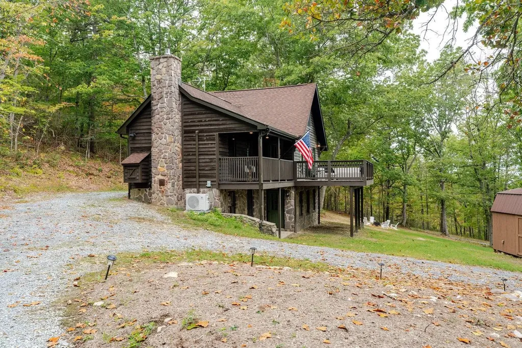 20220 Wooded View Lane Elkton VA 22827