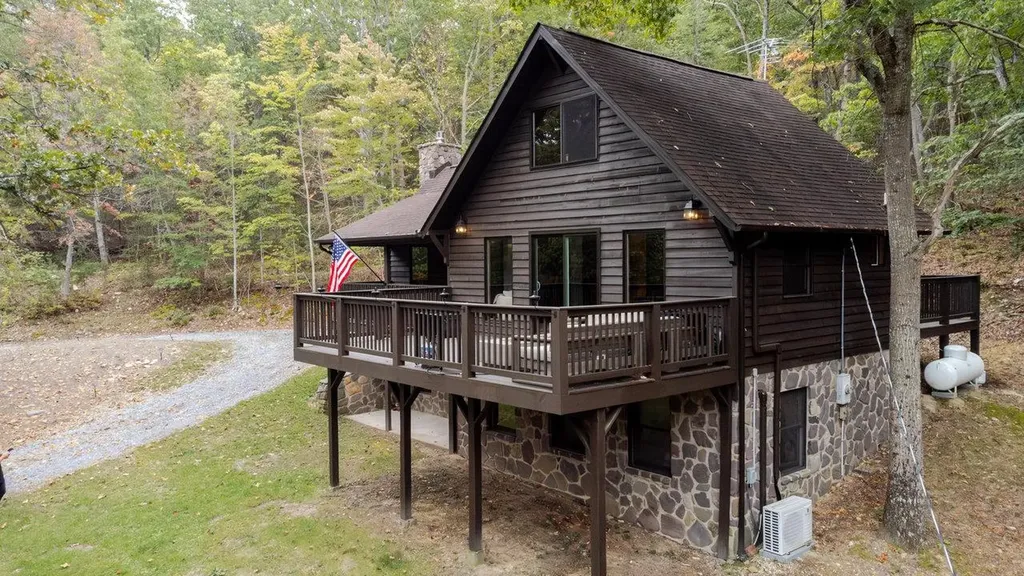 20220 Wooded View Lane Elkton VA 22827