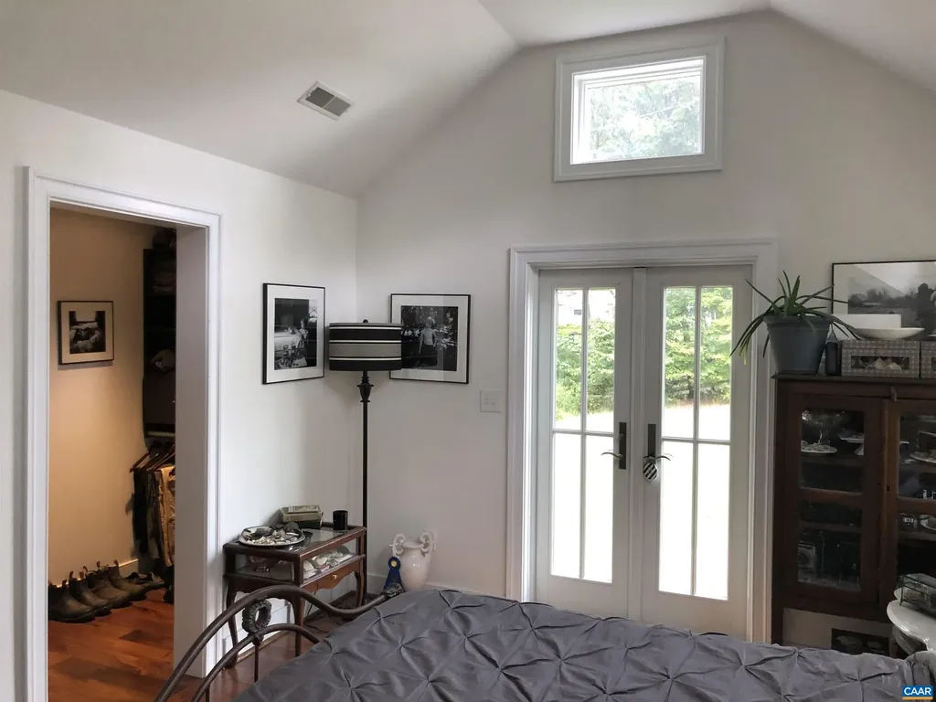 9702 Hatton Ferry Road Scottsville VA 24590