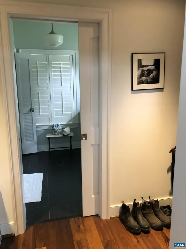 9702 Hatton Ferry Road Scottsville VA 24590