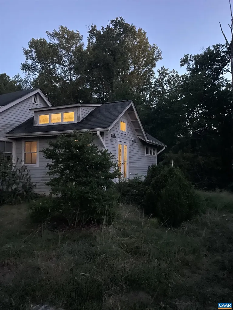 9702 Hatton Ferry Road Scottsville VA 24590