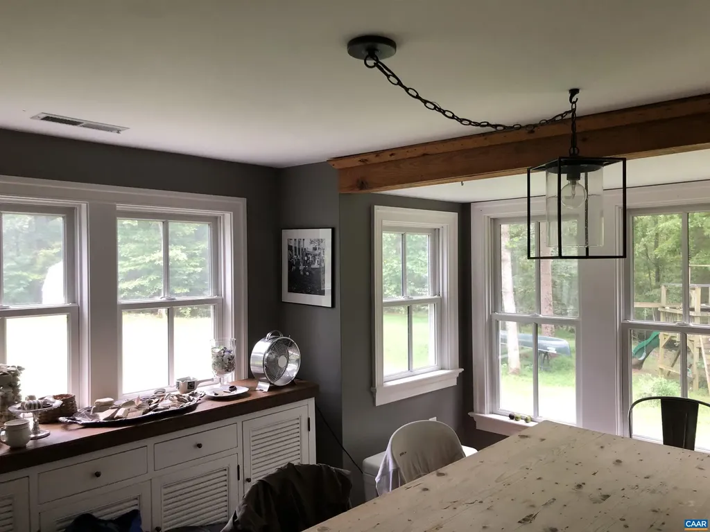 9702 Hatton Ferry Road Scottsville VA 24590