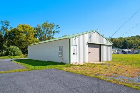 903 Main Street E Waynesboro VA 22980