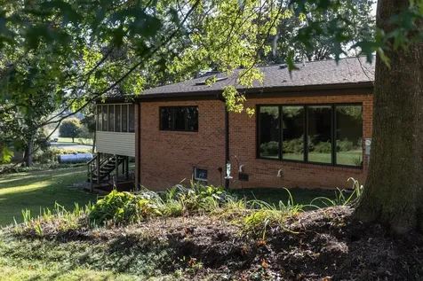 5722 Gardner Lane Bridgewater VA 22812