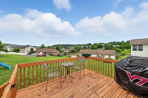 1218 Poplar Circle Harrisonburg VA 22802