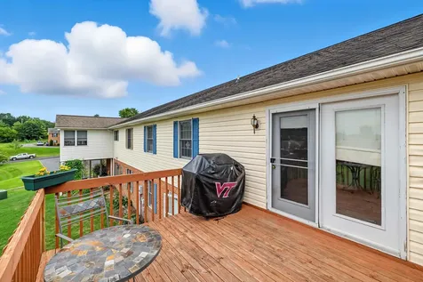 1218 Poplar Circle Harrisonburg VA 22802