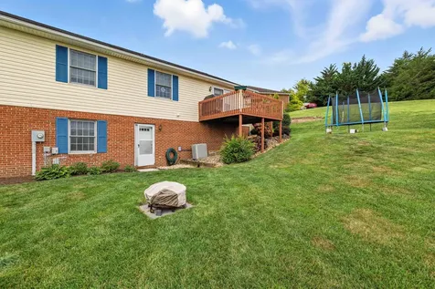 1218 Poplar Circle Harrisonburg VA 22802