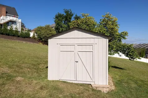 1218 Poplar Circle Harrisonburg VA 22802
