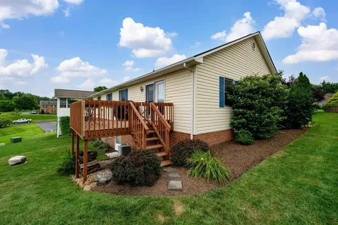1218 Poplar Circle Harrisonburg VA 22802