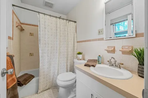 66 Hope Street Harrisonburg VA 22801