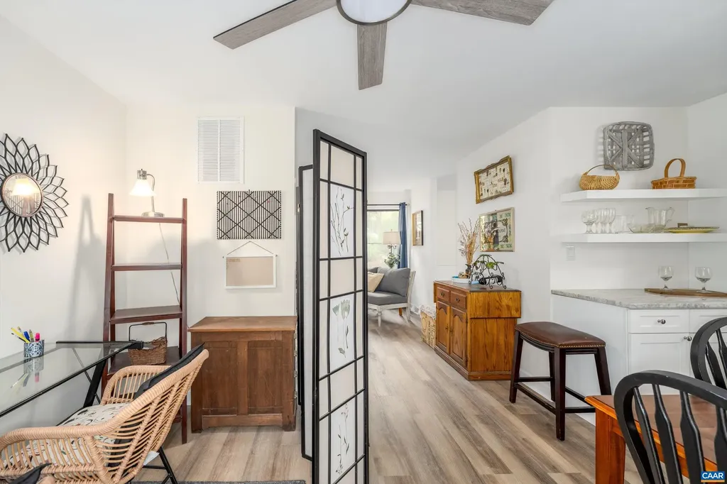 1236 Chatham Ridge Charlottesville VA 22901