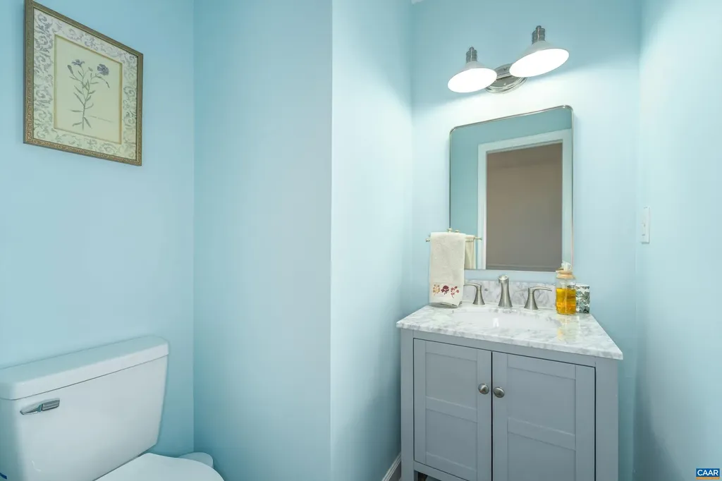 1236 Chatham Ridge Charlottesville VA 22901
