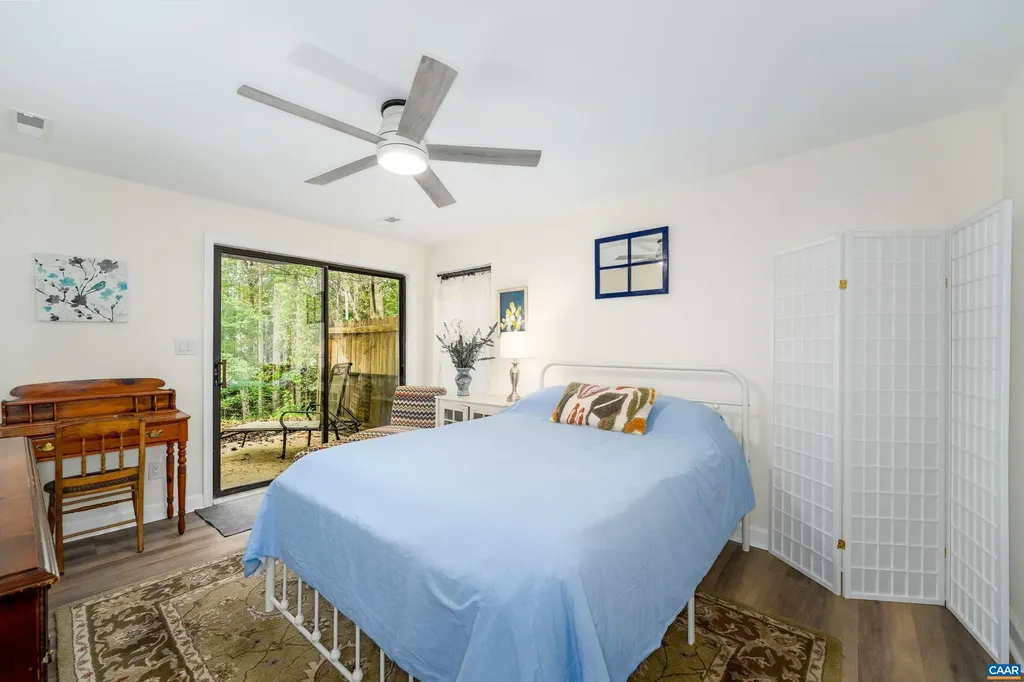 1236 Chatham Ridge Charlottesville VA 22901