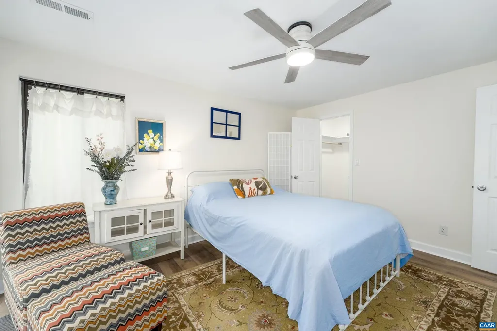 1236 Chatham Ridge Charlottesville VA 22901