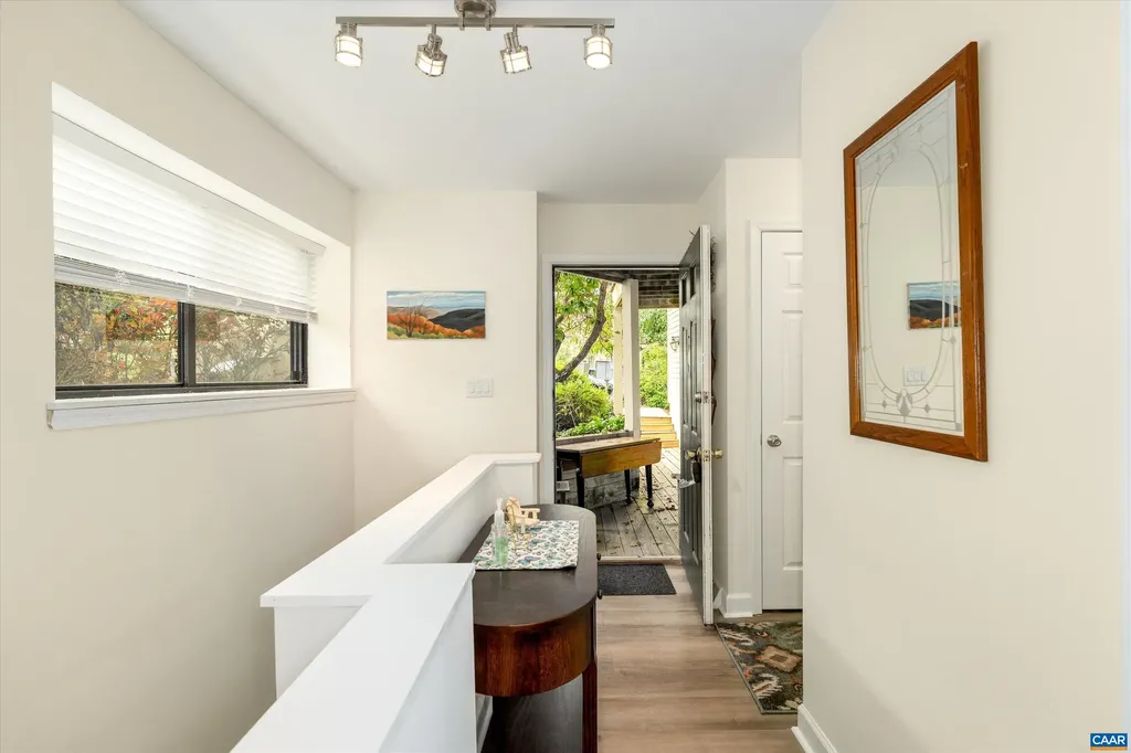 1236 Chatham Ridge Charlottesville VA 22901