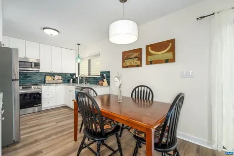 1236 Chatham Ridge Charlottesville VA 22901