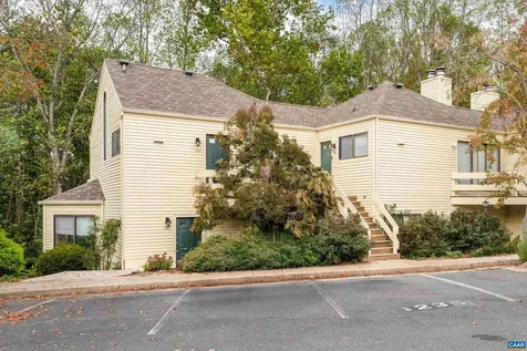 1236 Chatham Ridge Charlottesville VA 22901