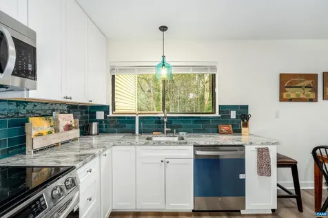 1236 Chatham Ridge Charlottesville VA 22901