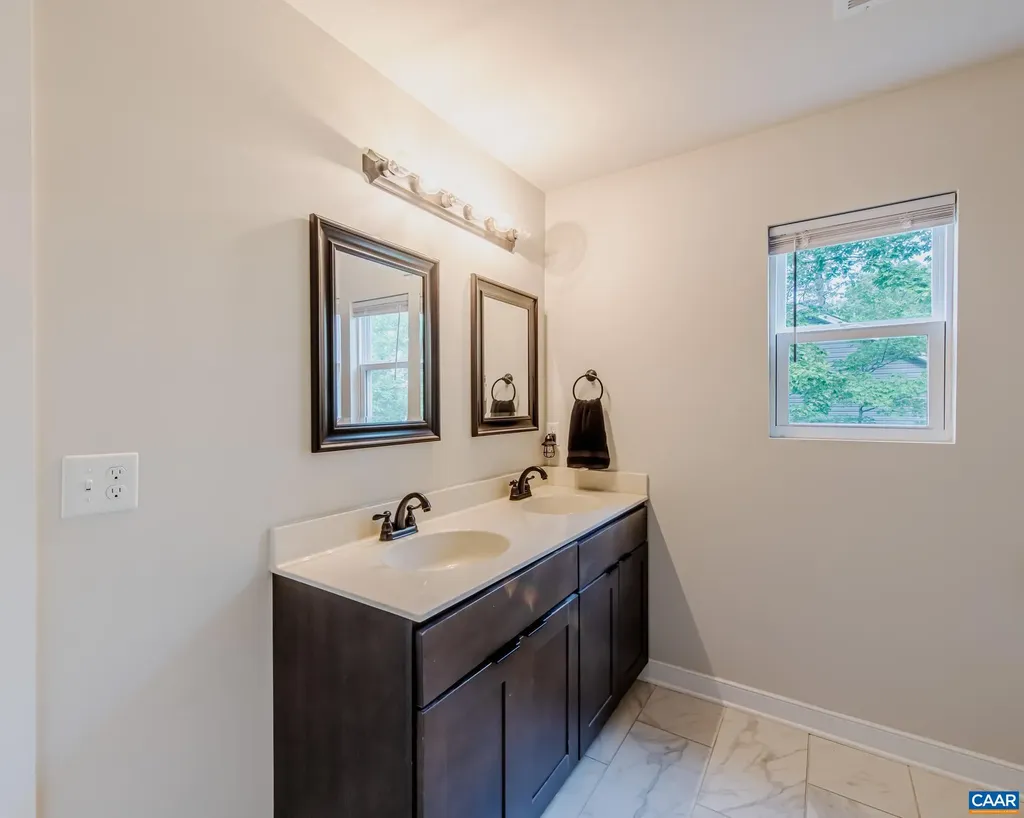 4 Deerwood Lane Palmyra VA 22963