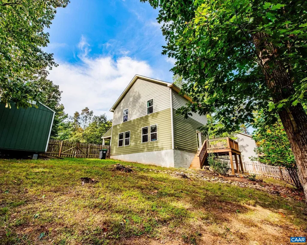 4 Deerwood Lane Palmyra VA 22963