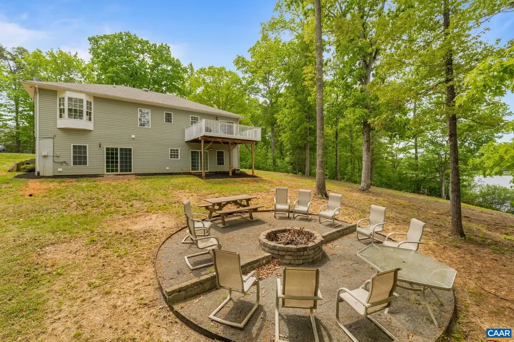 474 Lake Road Troy VA 22974