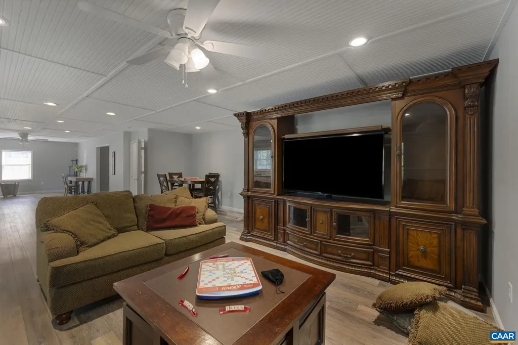 474 Lake Road Troy VA 22974