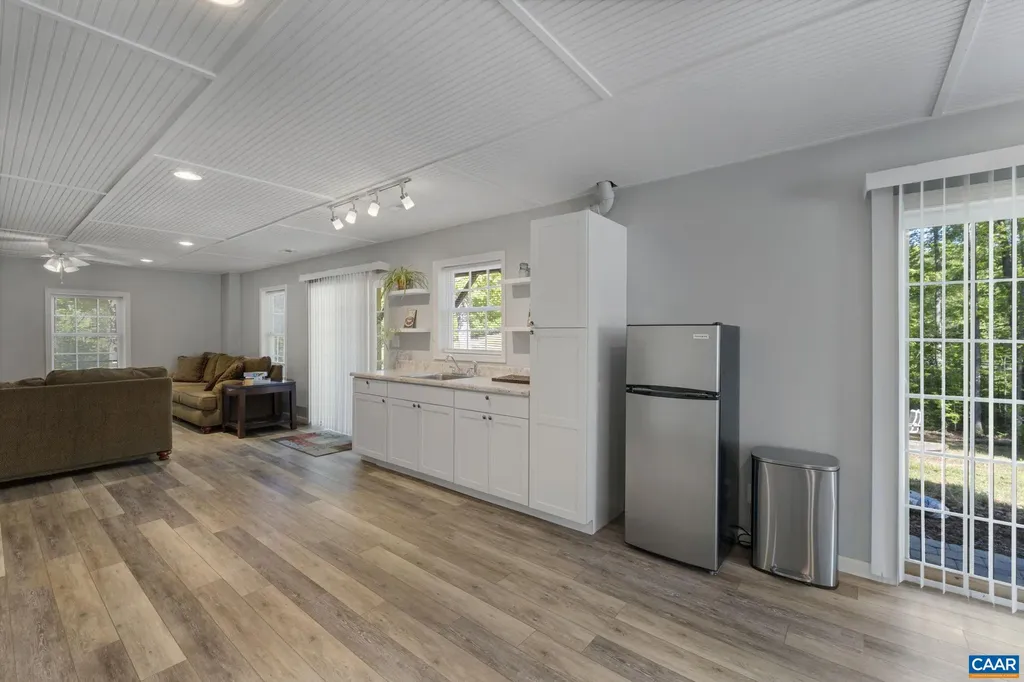 474 Lake Road Troy VA 22974