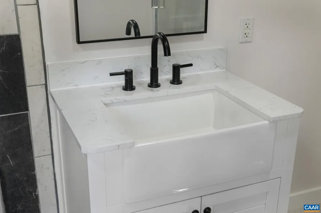 474 Lake Road Troy VA 22974