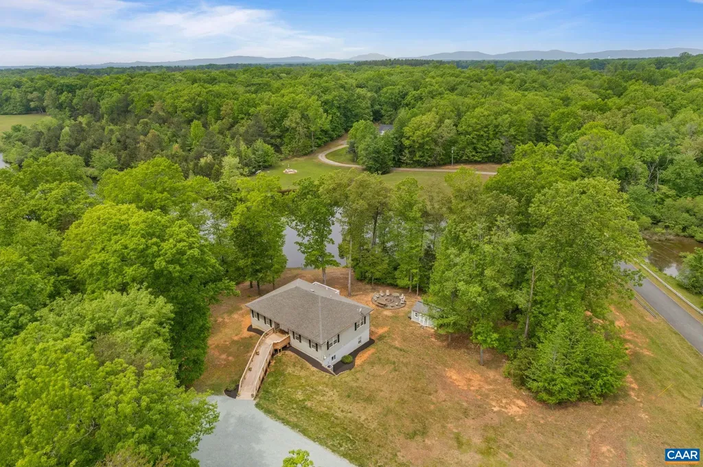 474 Lake Road Troy VA 22974