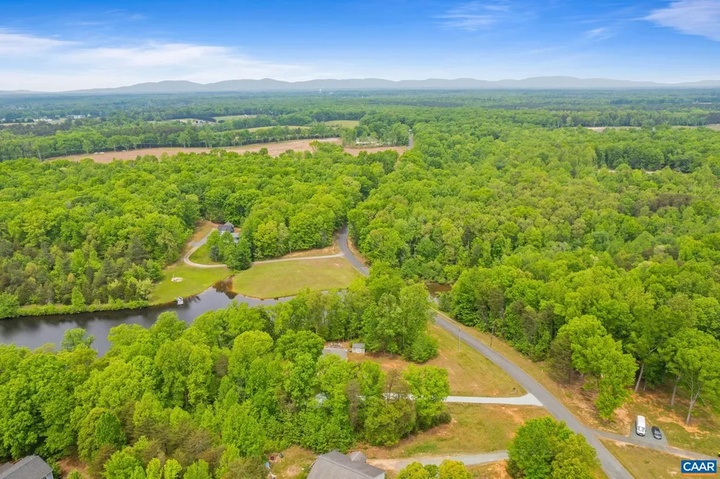 474 Lake Road Troy VA 22974