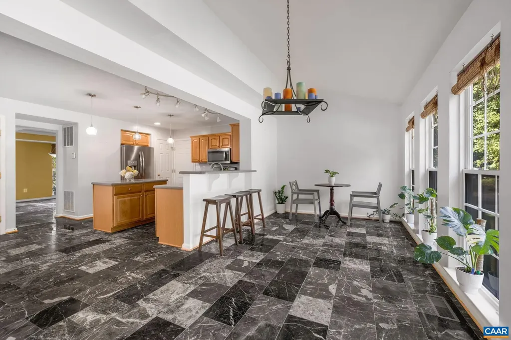 419 Carter Lane Louisa VA 23093