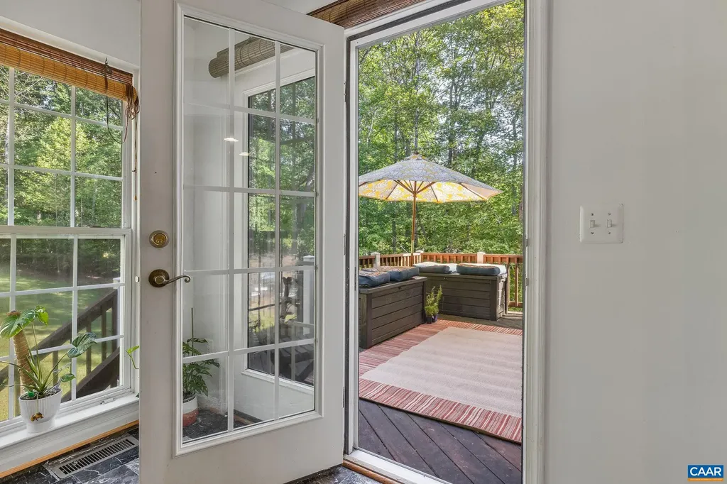 419 Carter Lane Louisa VA 23093