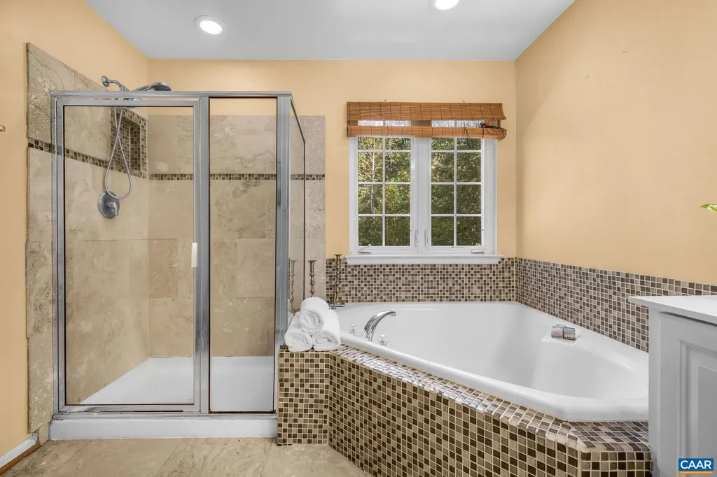 419 Carter Lane Louisa VA 23093