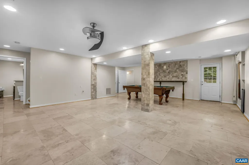 419 Carter Lane Louisa VA 23093