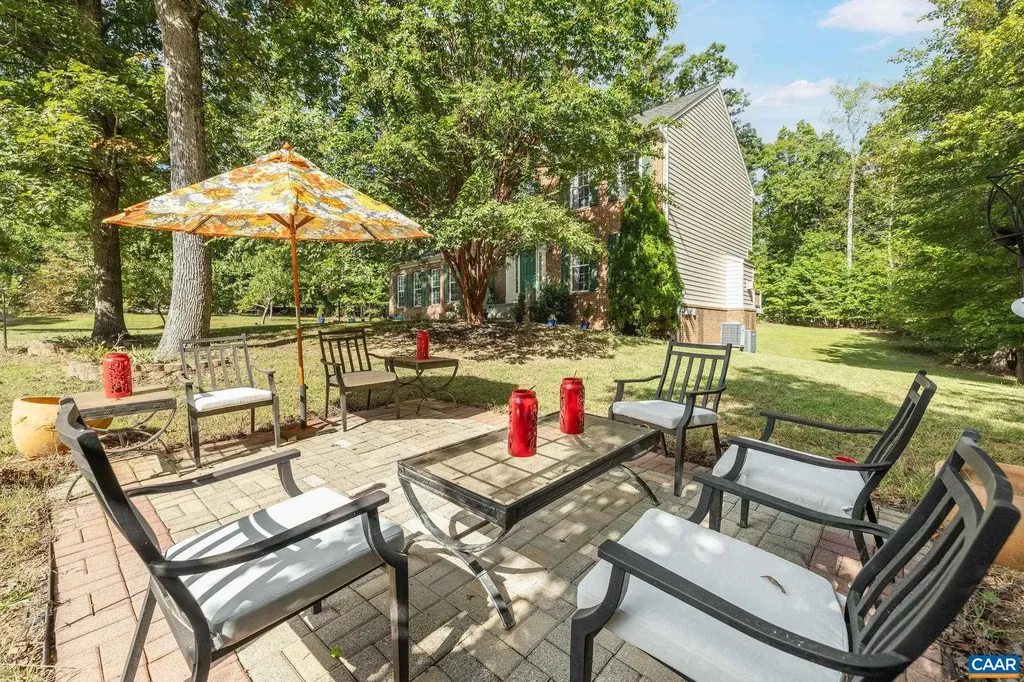 419 Carter Lane Louisa VA 23093