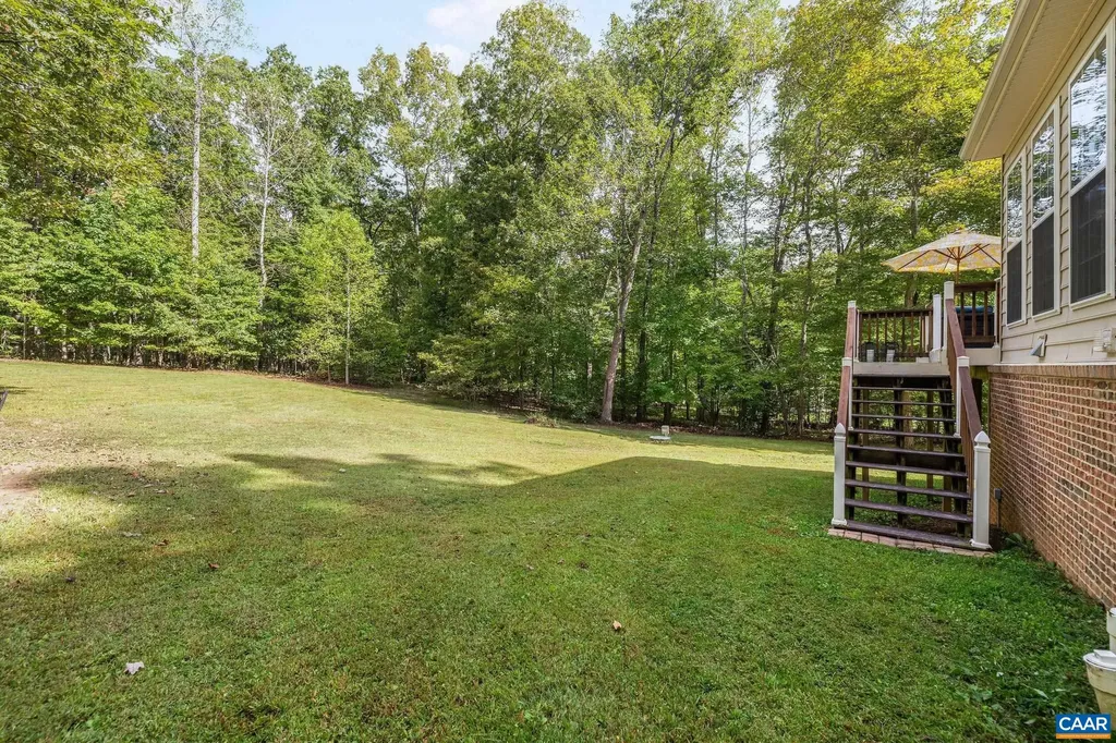 419 Carter Lane Louisa VA 23093